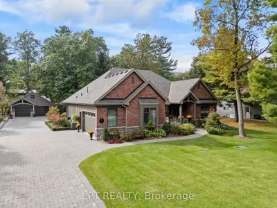 Detached in Lambton Shores