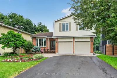 Detached in Orleans - Convent Glen and Area