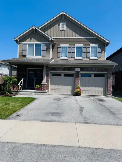 Detached in Pelham