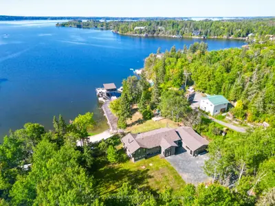 Detached in Kenora Remote Area