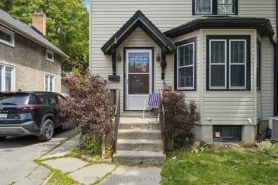 207-209 Foster Avenue, Belleville, On K8n 3r1