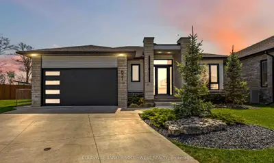 Detached in Sarnia