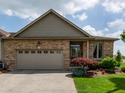 Condo Townhouse in Woodstock