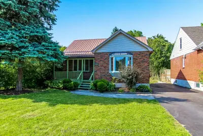 Detached in Woodstock