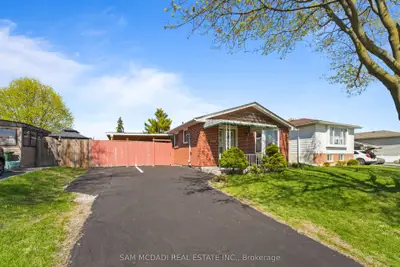 79 Locheed Drive, Hamilton, On L8t 4l5