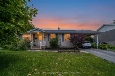 Detached in Kingston
