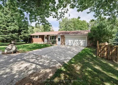 Detached in Central Huron