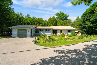 Detached in Goderich