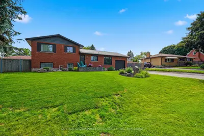 Detached in Thames Centre