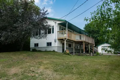 Detached in North Bay