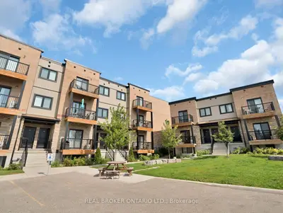 Condo Townhouse in Kitchener