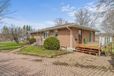 28 Water Street, Kawartha Lakes, On K9v 2c8