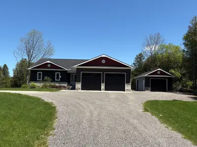 Detached in West Grey