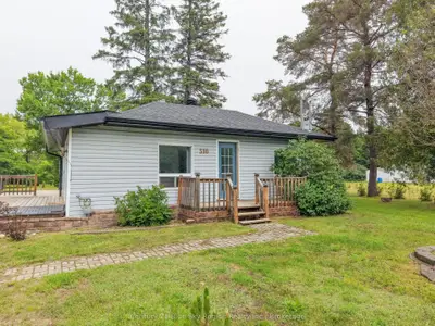 Detached in North Bay