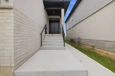1143 Hobbs Drive, London South, On N6m 0m1