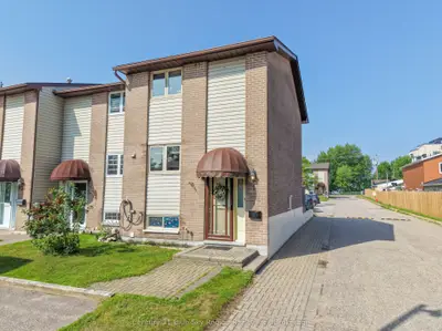 Condo Townhouse in North Bay