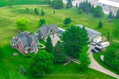 Farm in Pelham