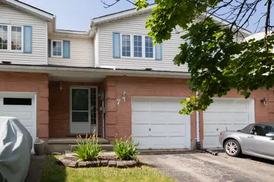 7 Graystone Court, Brant, On N3l 3y1
