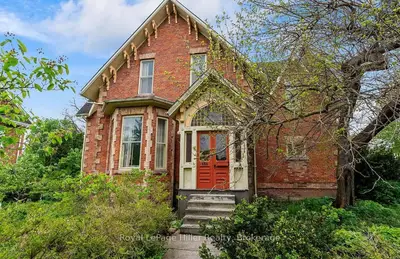 Detached in Stratford