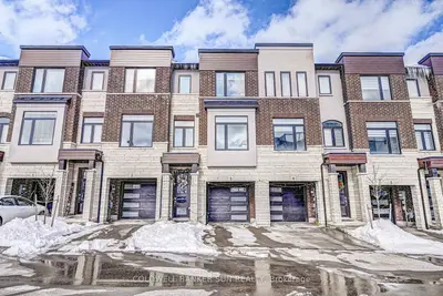 314 Equestrian Way 03, Cambridge, On N3e 0e4
