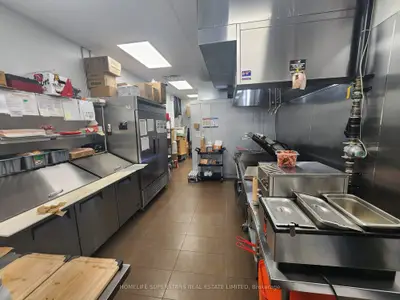 400 Scott Street C9, St. Catharines, On L2m 3w4