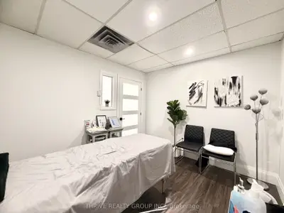 1288 Commissioners Road W C, London South, On N6k 1e1