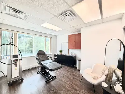 1288 Commissioners Road W B, London South, On N6k 1e1