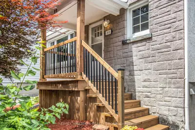99 Dagmar Avenue, Vanier And Kingsview Park, On K1l 5t3