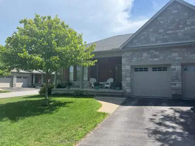 Condo Townhouse in Selwyn