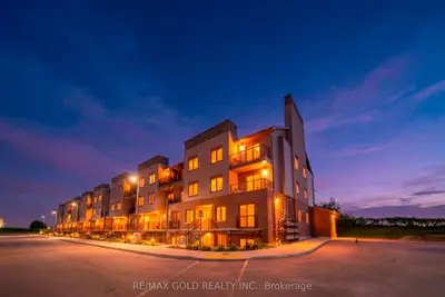 Condo Townhouse in Cambridge