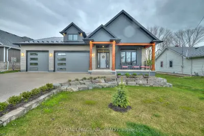 Detached in Fort Erie