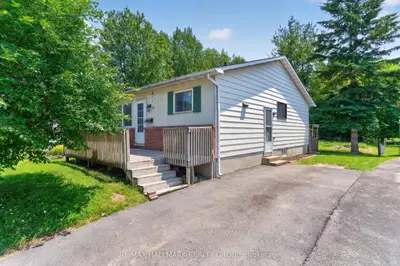 Semi-Detached in Kanata