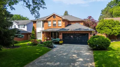 4 Greenvale Court, Pelham, On L0s 1e1