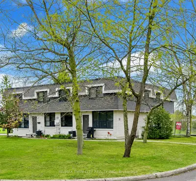 Condo Townhouse in Waterloo