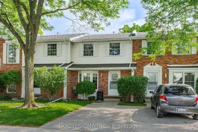 Condo Townhouse in Guelph