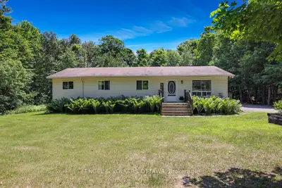 Detached in Drummond/North Elmsley