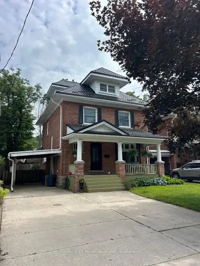 Detached in Owen Sound