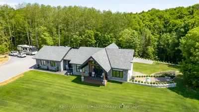 402 Lapasse Road, Whitewater Region, On K0j 1c0