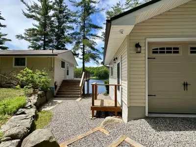 1006 Youngs Road Cottage # 9, Muskoka Lakes, On P0b 1j0