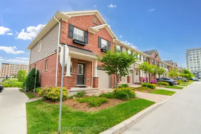 Condo Townhouse in London South