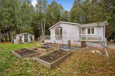 10 Spruce Avenue, Puslinch, On N0b 2j0