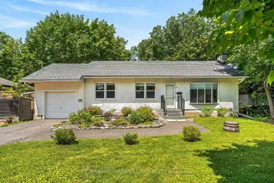 Detached in Alta Vista and Area