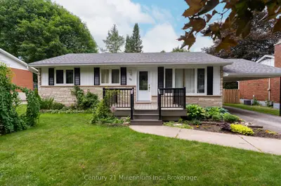 Detached in Owen Sound