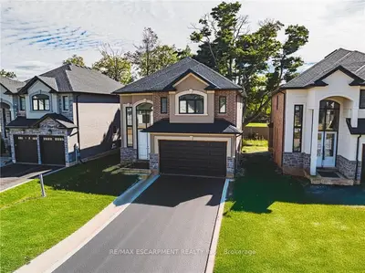 52 Cesar Place, Hamilton, On L9g 0g3