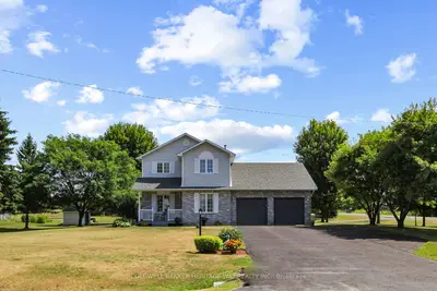 Detached in Mississippi Mills