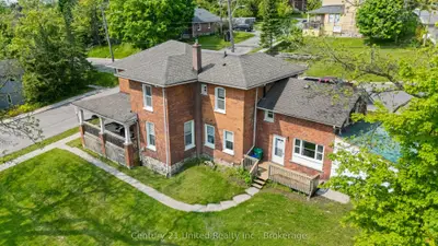 234 Antrim Street, Peterborough, On K9h 3g4