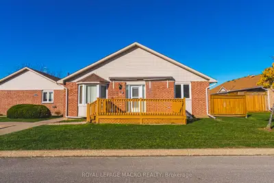 Condo Townhouse in St. Catharines