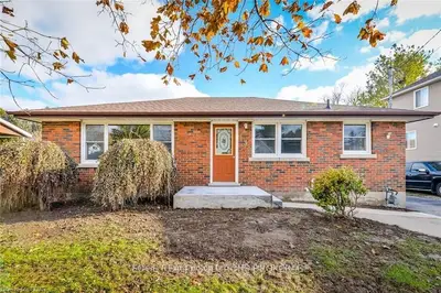 Detached in Centre Wellington