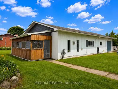 Detached in South Stormont