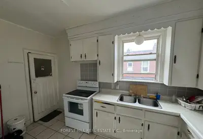 745 Barton Street E Room 2 Second Floor, Hamilton, On L8l 3a9
